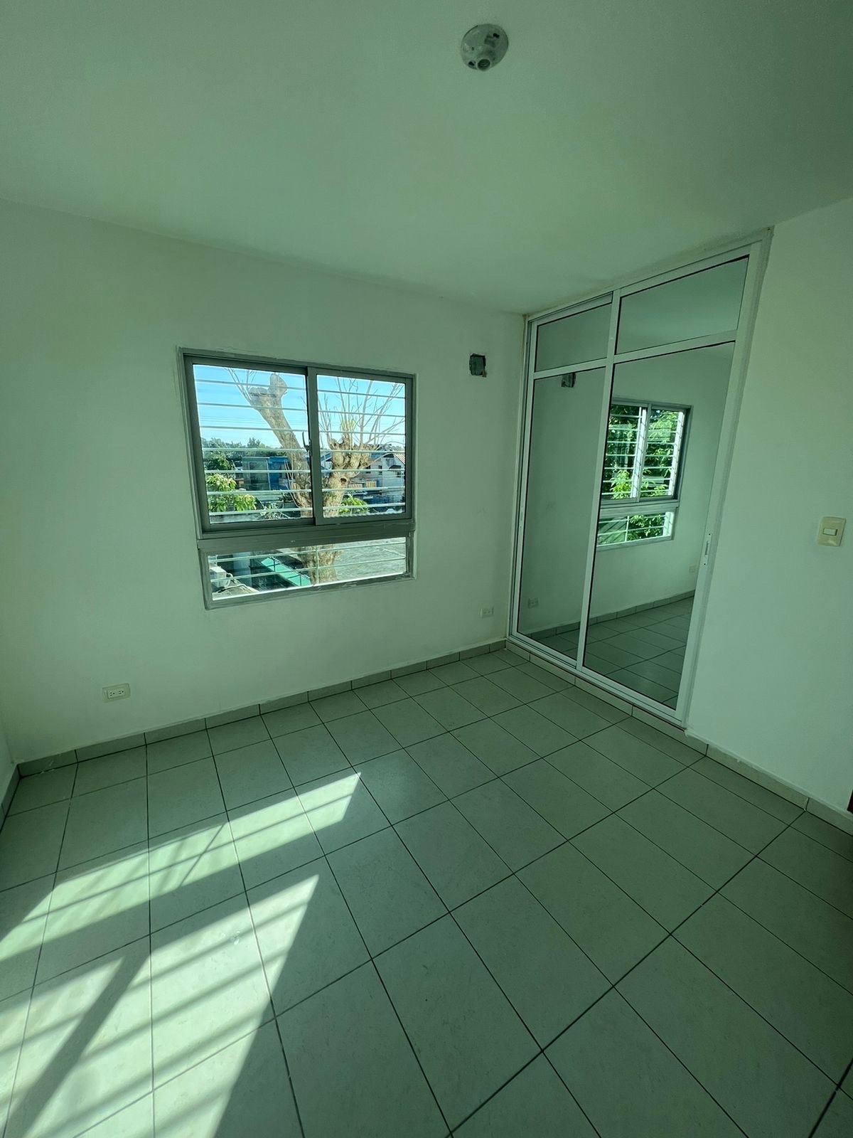 apartamentos - Vendo apartamento! República de colombia, Arroyo Hondo III 3er piso con 129mts  7