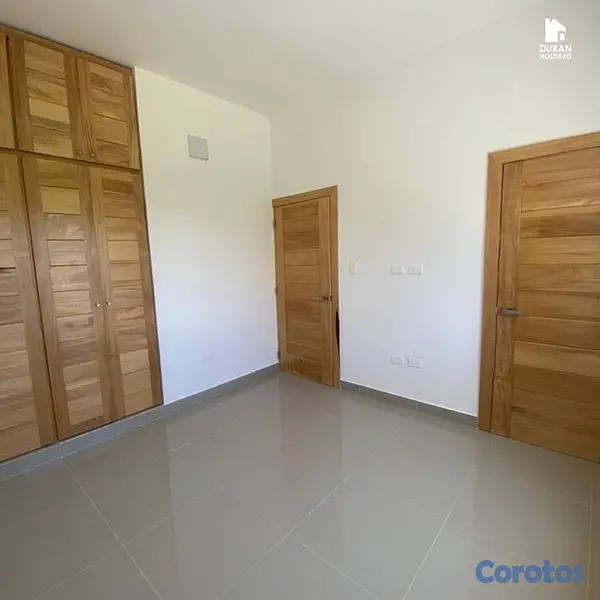 casas - venta de casa en la autopista de san isidro prado oriental Santo Domingo este  3