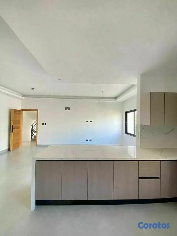 apartamentos - Apartamento 2do nivel con terraza en venta  9