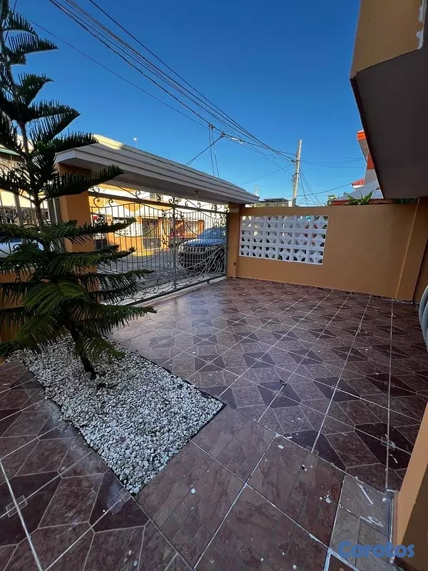 casas - venta de casa en la autopista de san isidro Santo Domingo este  3