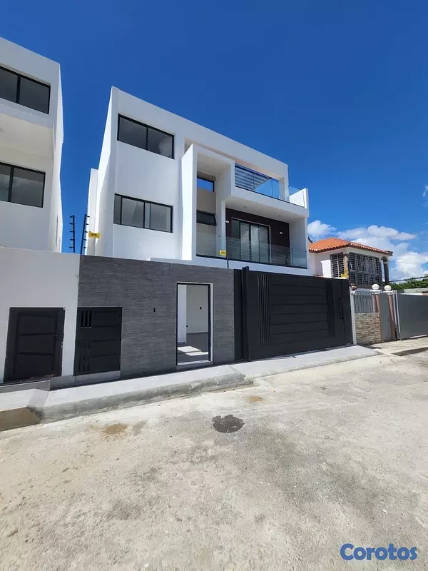 casas - venta de espectacular casa con piscina en la autopista de san isidro  10