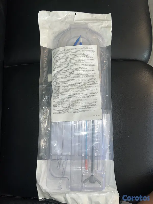 Salud y Equipamiento Médico - Catéter Medcomp Split Cath III 14F x 20cm - Hemodi 2