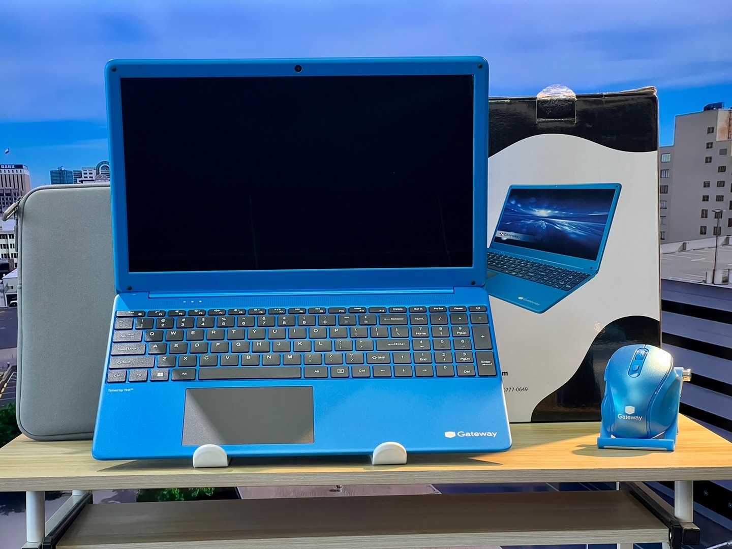 computadoras y laptops - LAPTOP GATEWAY i3 11VA. GEN. BULTO y MOUSE GRATIS 0
