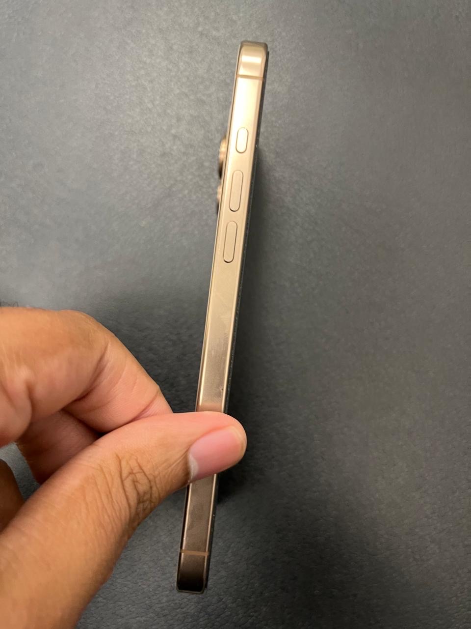 celulares y tabletas - iPhone 16 pro Max  1