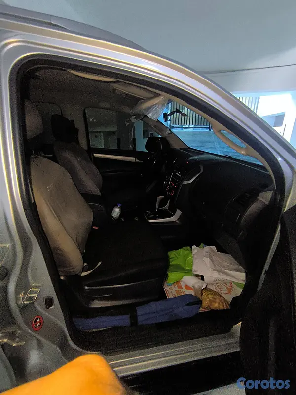 jeepetas y camionetas - Se vende isuzu d max  3