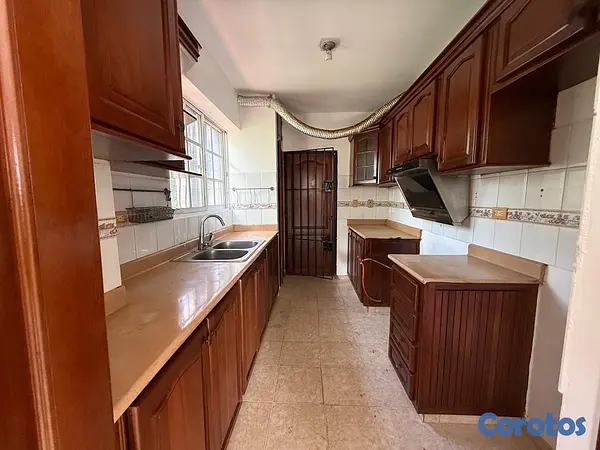apartamentos - Urb. Real Vendo apartamento clásico, 3 habs., 2.5 baños, 2 parqueos  5