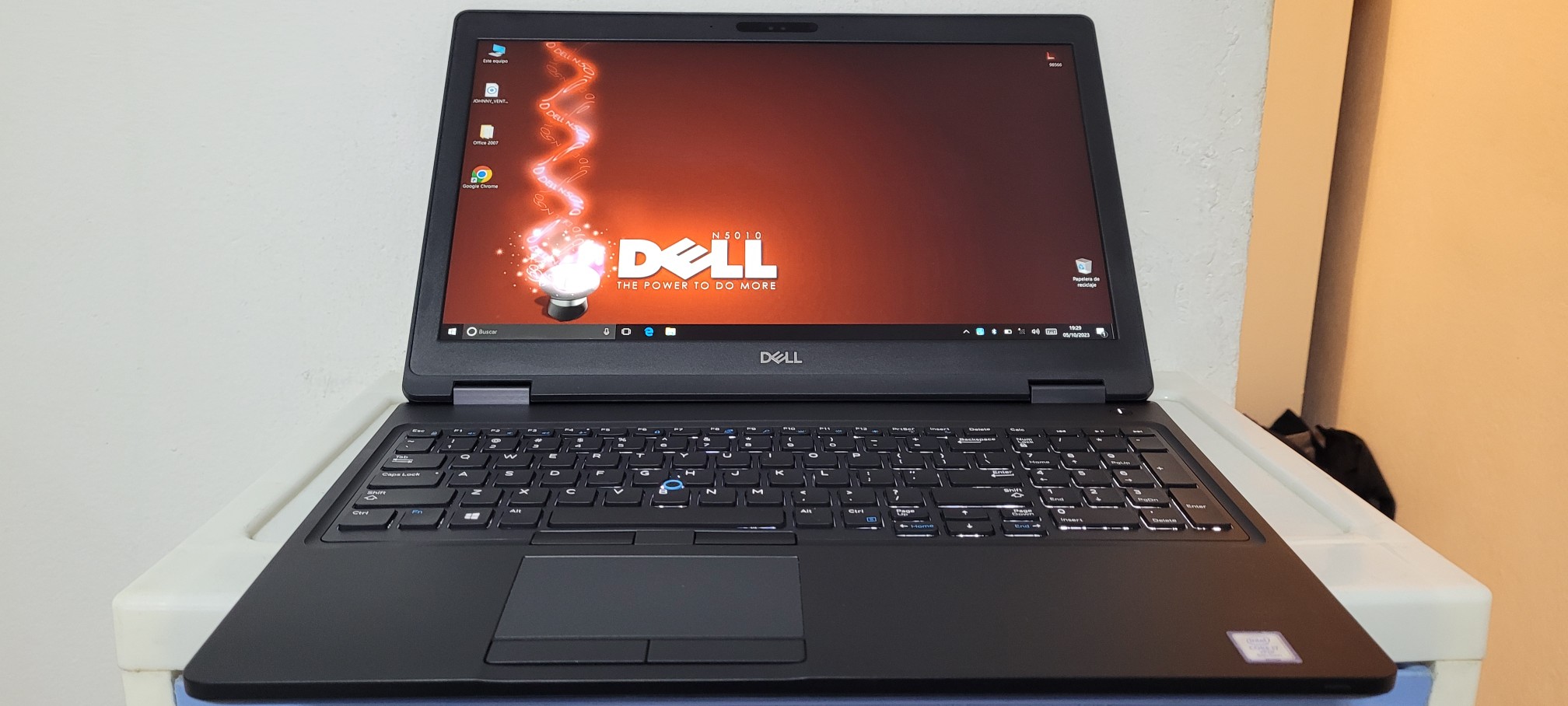 computadoras y laptops - Dell de 17 Pulg 5590 Core i7 8va Gen Ram 16gb Disco 512gb Nvidea 2gb Dedicada