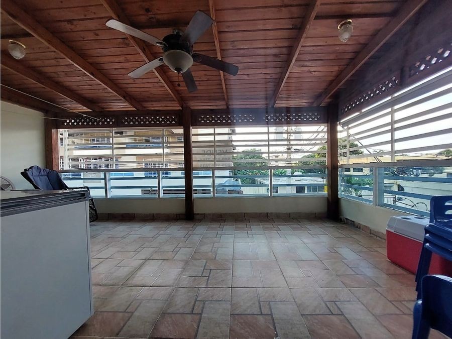 apartamentos - Acogedor Apartamento en 2do. Nivel, Amplia Terraza Techada  1