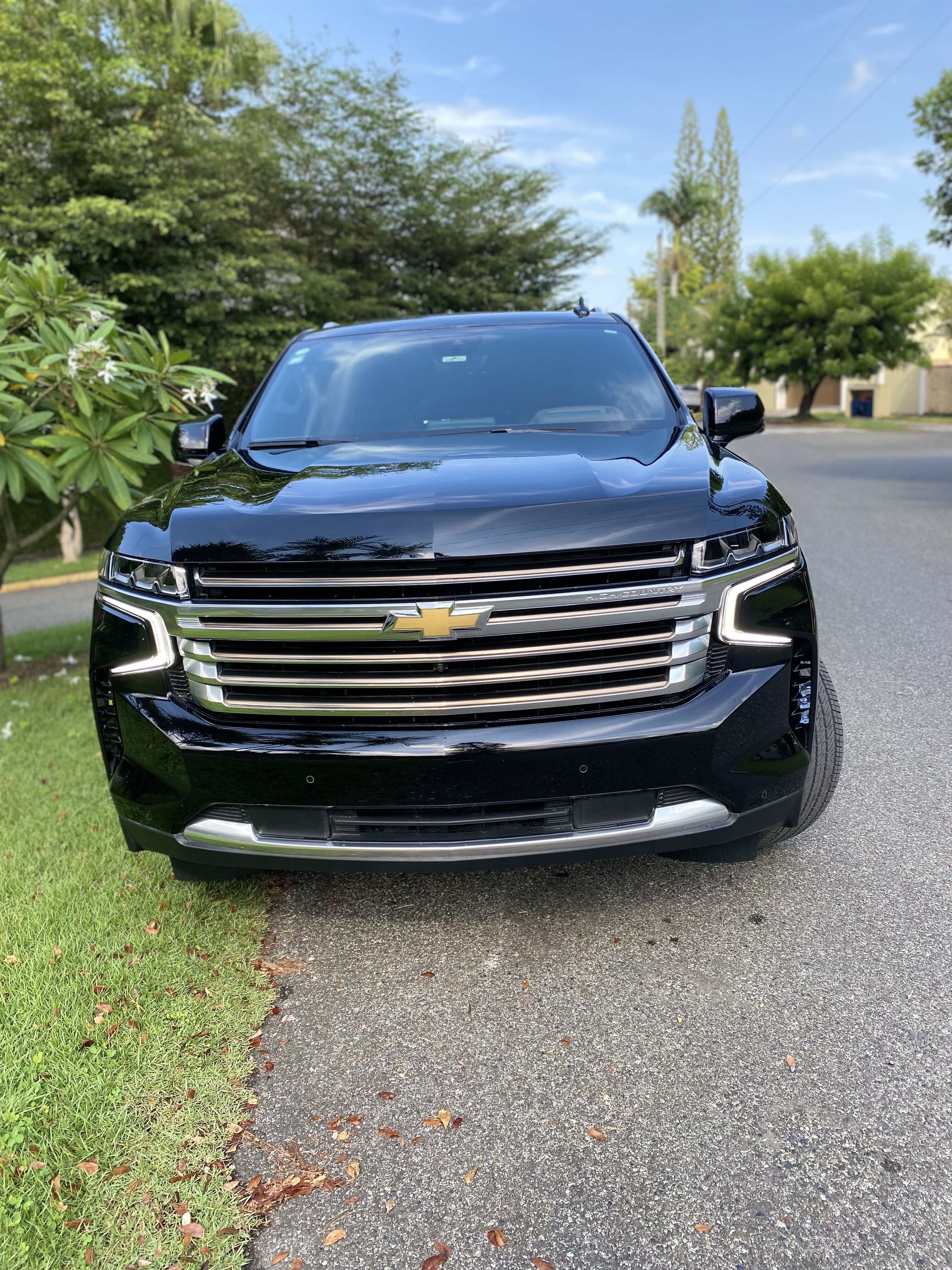 jeepetas y camionetas - Chevrolet Tahoe 2023 en muy buenas condiciones 