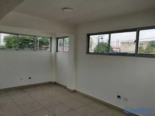 oficinas y locales comerciales -  Alquilo Local Comercial Arroyo Hondo  3
