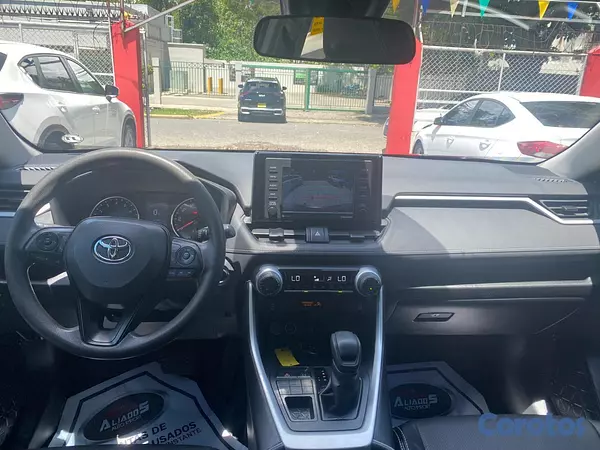 jeepetas y camionetas - Toyota Rav4 XLE AWD 2022 Recien Importada 7