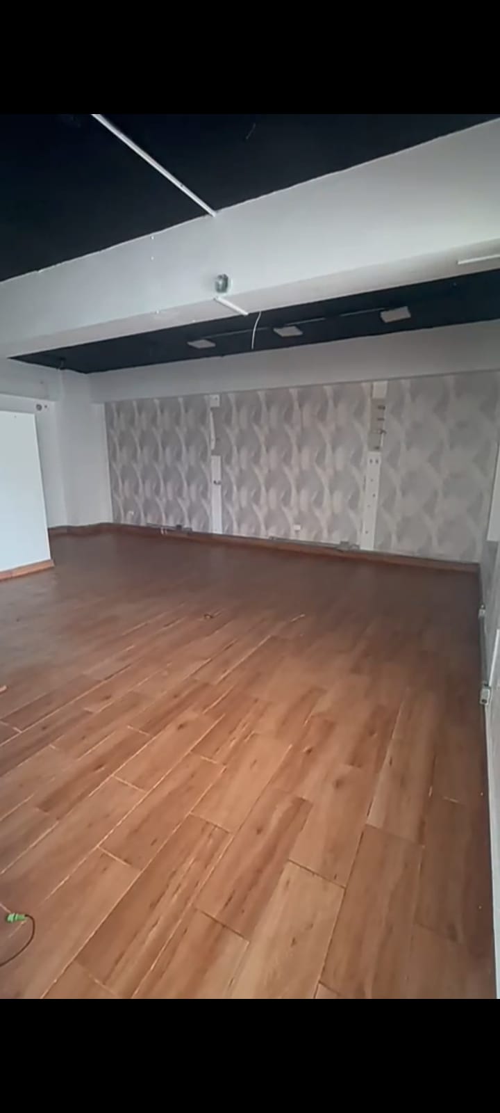 oficinas y locales comerciales - Alquilo local en Los Prados  6