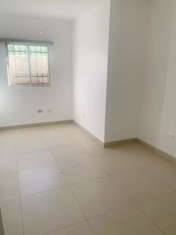 oficinas y locales comerciales - Local céntrico en los Prados  9