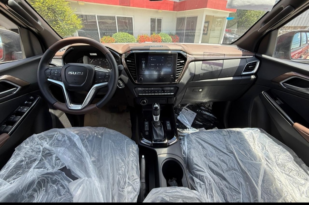 jeepetas y camionetas - 2026 Isuzu DMAX LSE 0Km  5