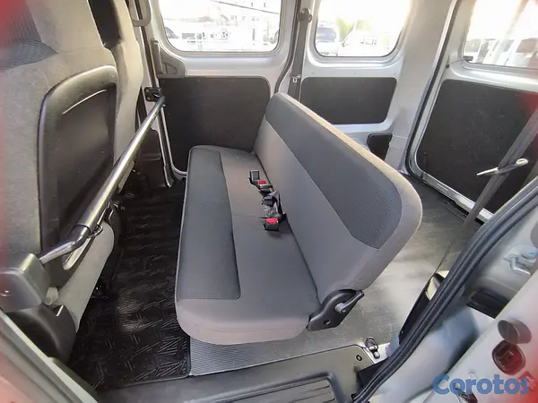 jeepetas y camionetas - 2021 Nissan NV200 5