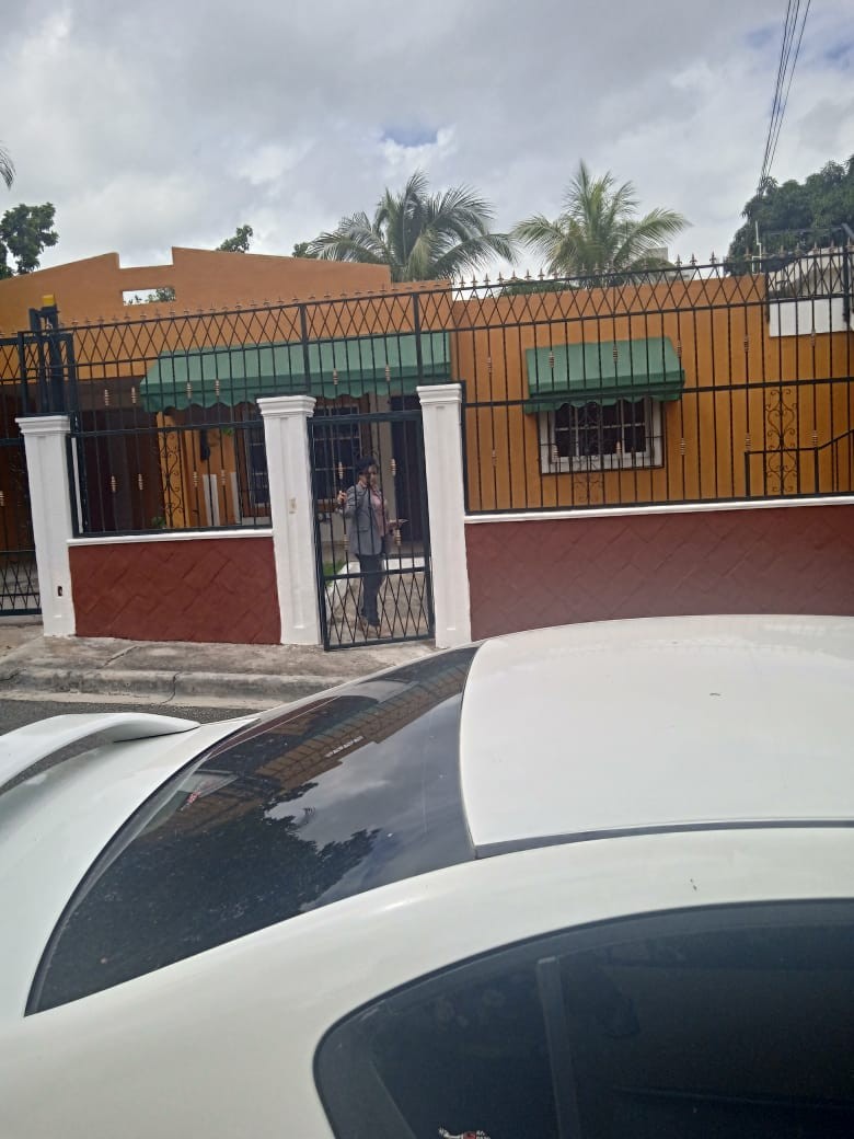 casas - Se alquila casa en La Republica de Colombia 3