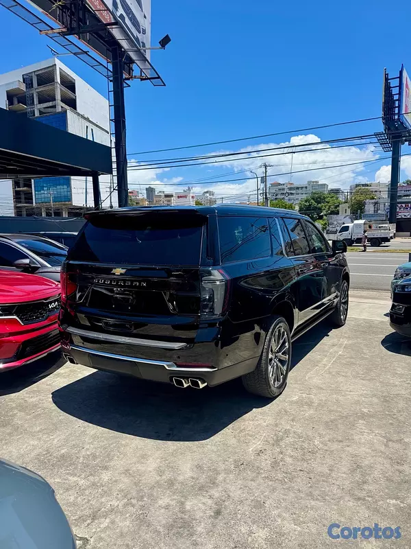 jeepetas y camionetas - Chevrolet Suburban High Country 2026 6