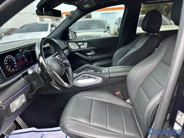 jeepetas y camionetas - Mercedes Benz GLS 450 año 2025 9