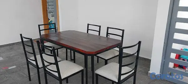 muebles y colchones - Juego de comedor moderno – como nuevo 1