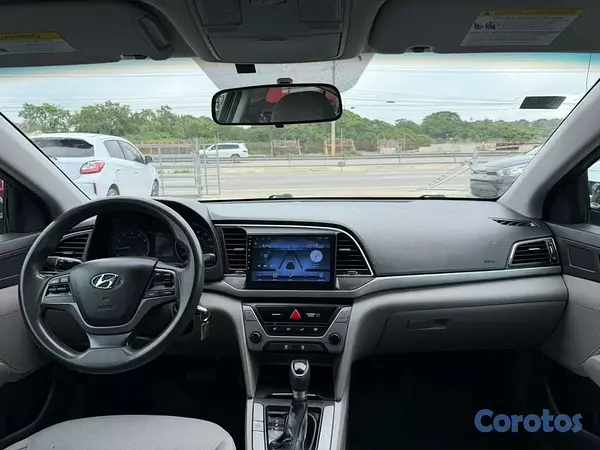carros - Hyundai Elantra SE 2017
 7