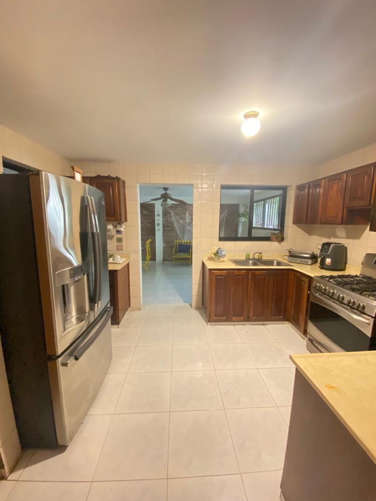 casas - CASA EN VENTA PROX. A LA REPUBLICA DE COLOMBIA 8