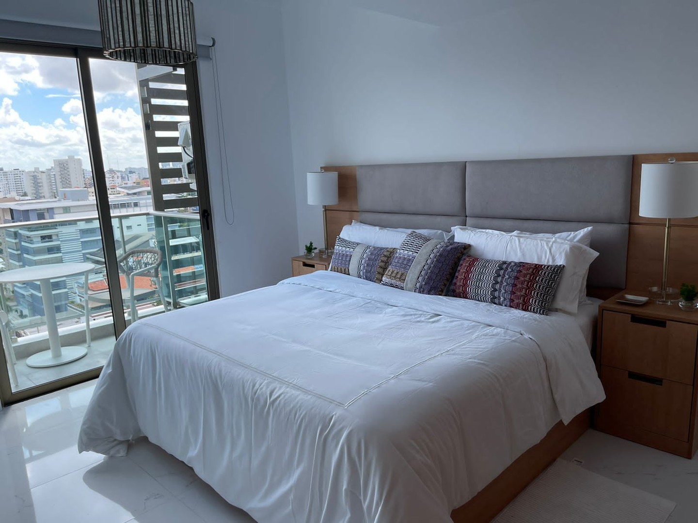 apartamentos - Apartamento Moderno disponible en Piantini Piso Alto 4