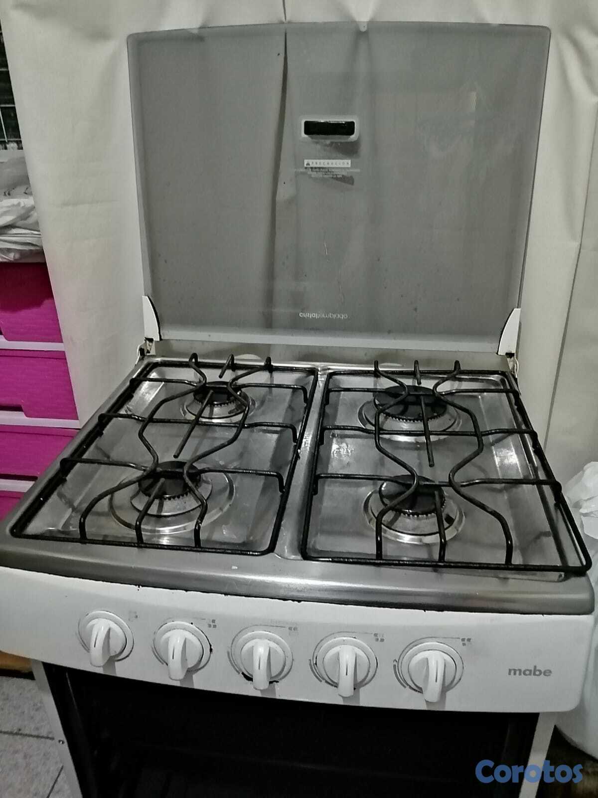 electrodomesticos - Vendo Estufa MABE BLANCA y EXTRACTOR  3