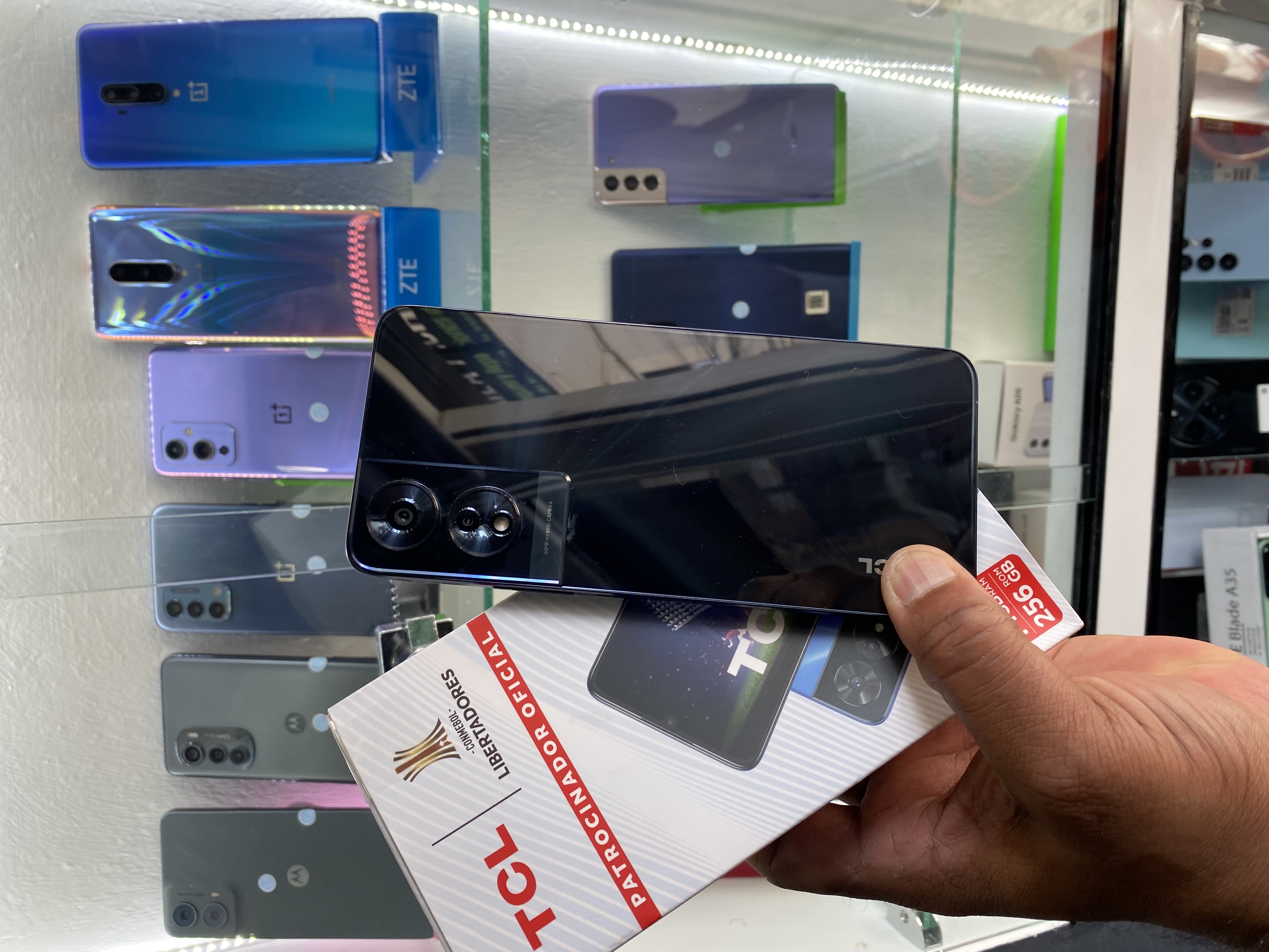 celulares y tabletas - TCL 505 256GB  6