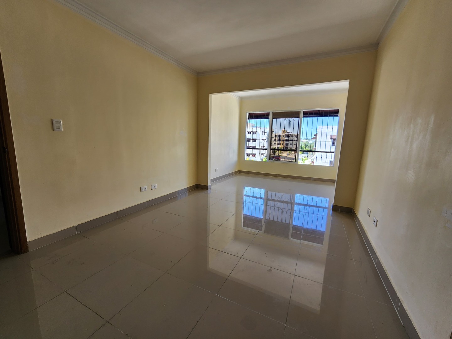apartamentos - Apartamento en el Residencial Monumental Santo Domingo Oeste

 9