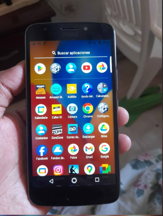 celulares y tabletas - Celular Moto E4 PLUS ESTA DESBLOQUEADO COGE TODO LOS CHIPS 1
