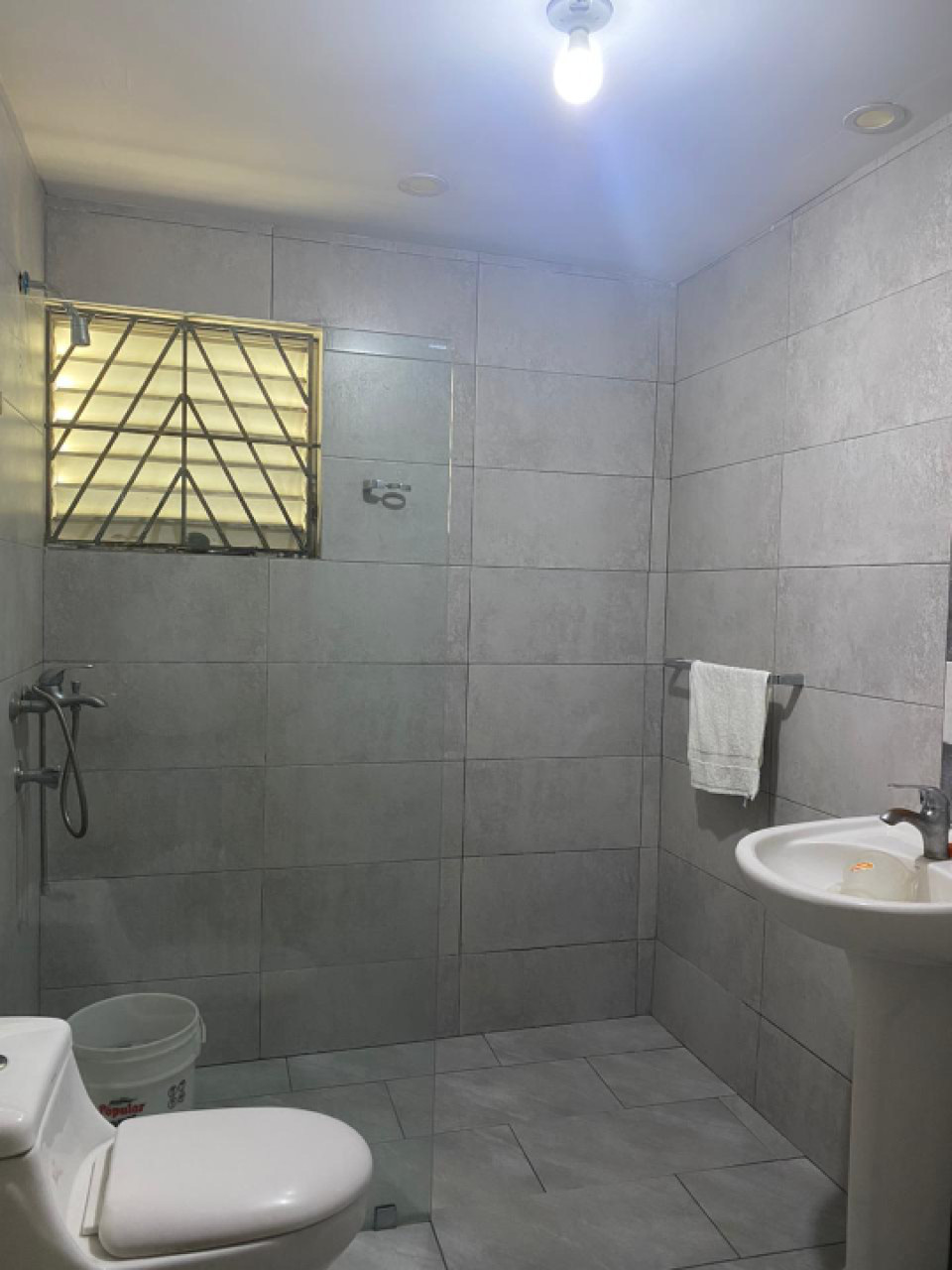 casas - Casa en venta en Colinas de Los Rios  3