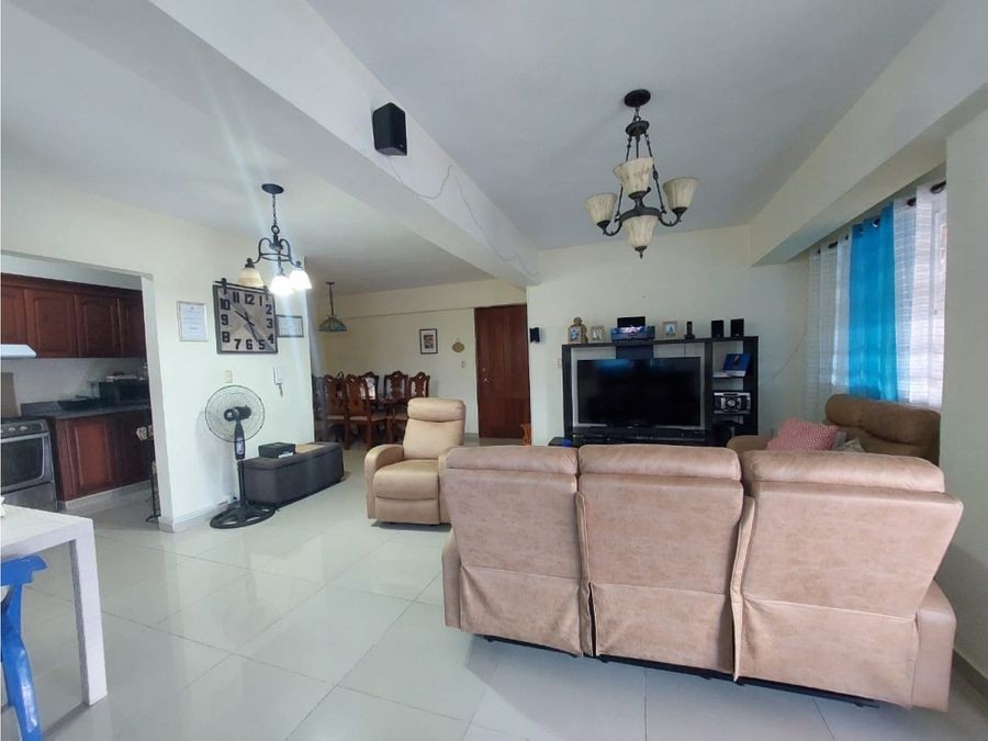 apartamentos - Acogedor Apartamento en 2do. Nivel, Amplia Terraza Techada  2