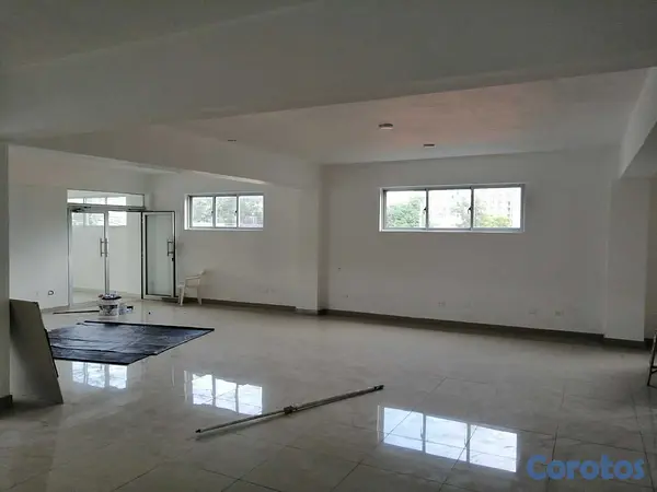 oficinas y locales comerciales -  Alquilo Local Comercial Arroyo Hondo  4