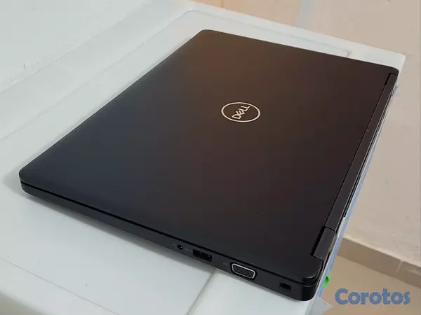 computadoras y laptops - New Dell Touch 14 Pulg Core i5 7ma Gen Ram 8gb ddr4 Disco SSD 512GB 3