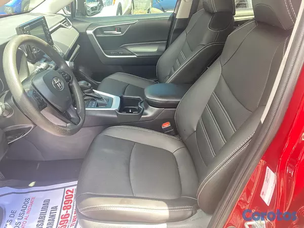 jeepetas y camionetas - Toyota Rav4 XLE AWD 2022 Recien Importada 8