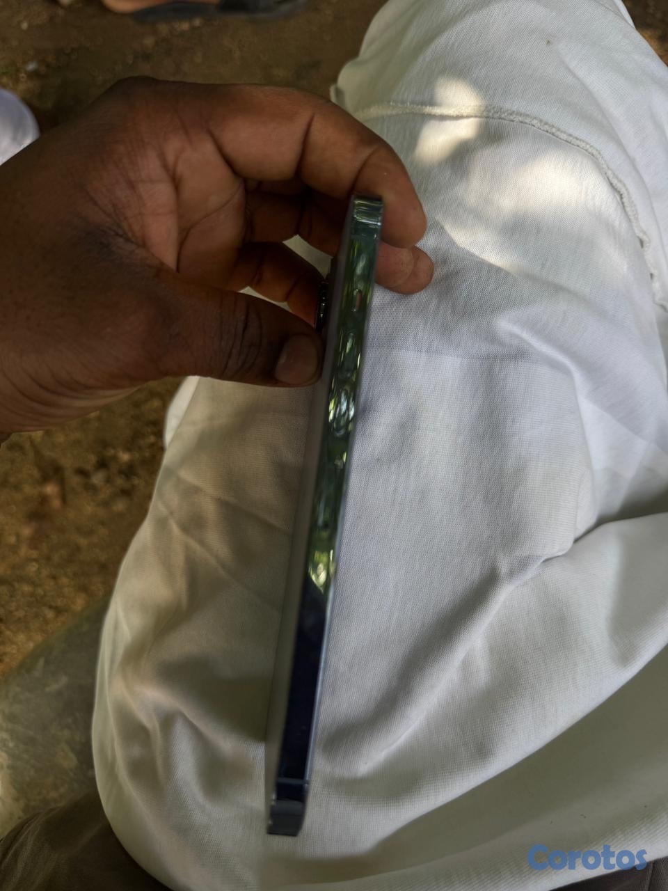 celulares y tabletas - Vendo IPhone 13 Pro Max  5