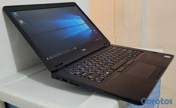 computadoras y laptops - Dell Touch 5480 14 Pulg Core i5 7ma Gen Ram 8gb ddr4 Disco SSD 512GB Full 1080p 2