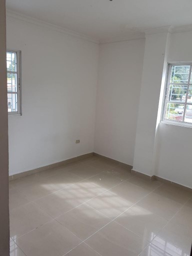 apartamentos - Vendo apartamento en la urbanización Costa Verde,  residencial cerrado.
 7