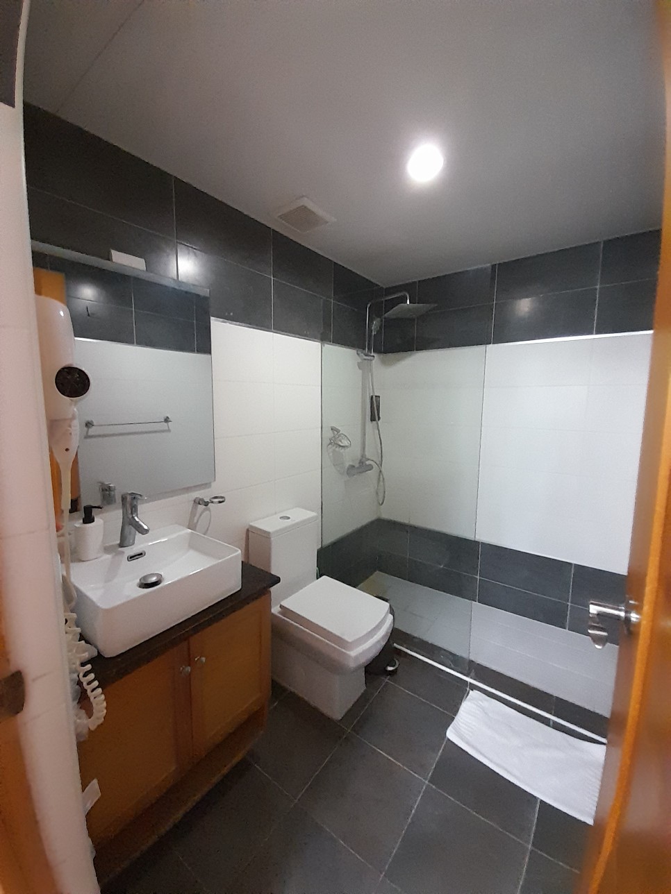 apartamentos - Rento apartamento amueblado moderno en Evaristo Morales 1