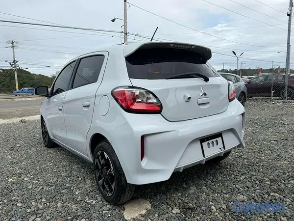 carros - Mitsubishi Mirage ES 2022 Hatchback 4