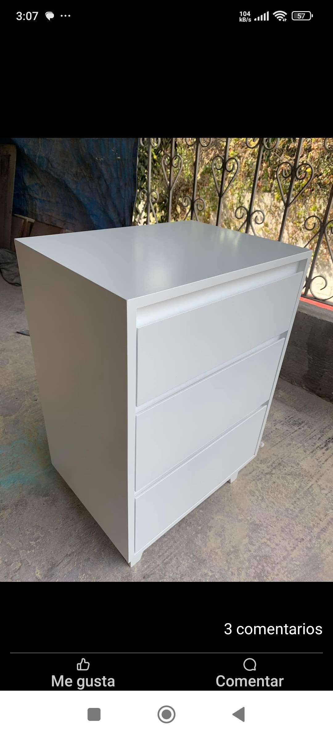 muebles y colchones - Mesa de noche en color blanco  2