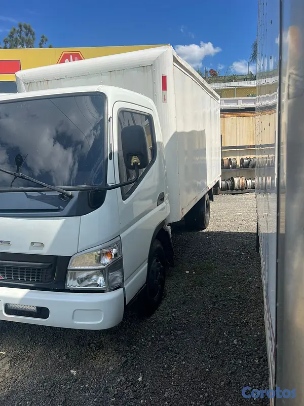 camiones y vehiculos pesados - Camion mitsubishi fuso  2