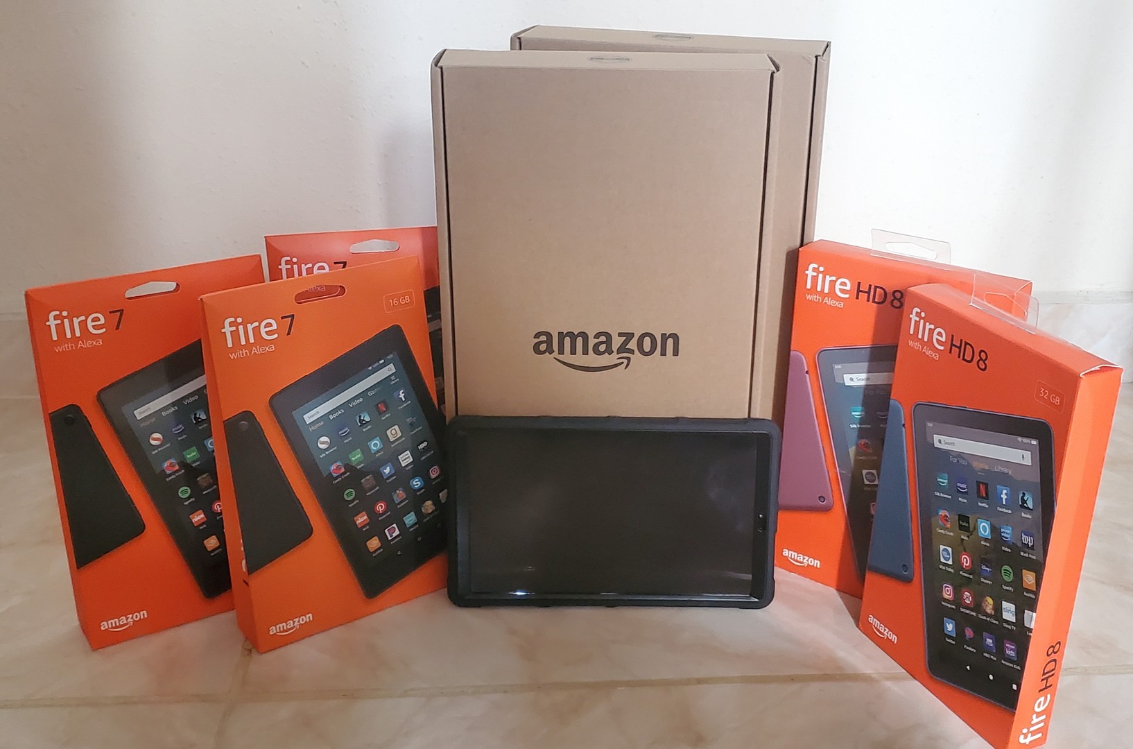 celulares y tabletas - Tablet Amazon diversas pulgadas 