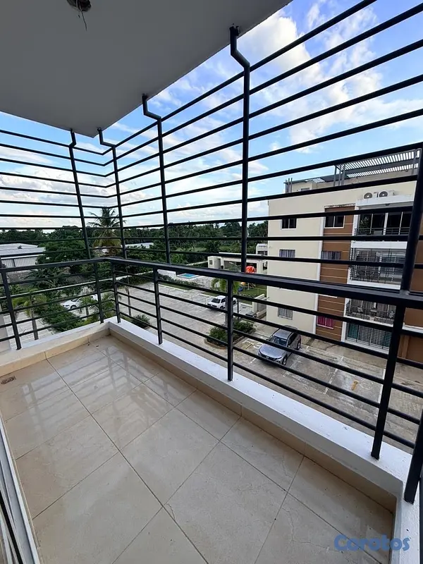 apartamentos - vendo en la vereda un 4 nivel con azotea Licey  4
