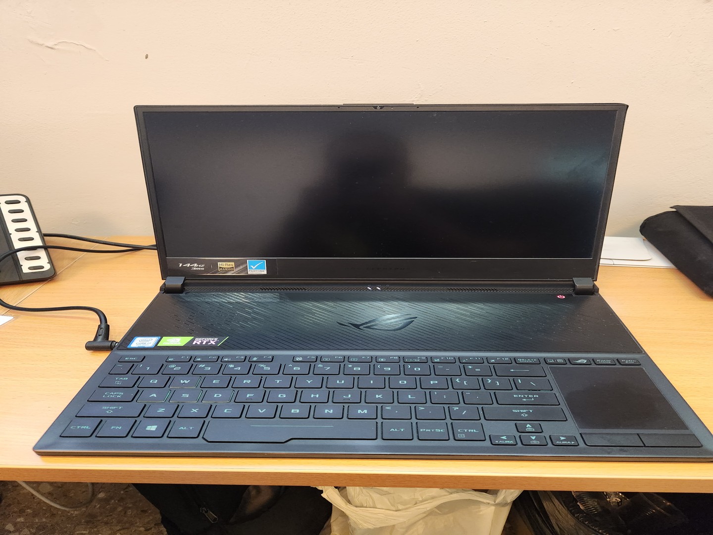 computadoras y laptops - Laptop Gaming Asus ROG Zephyrus S GX531GW