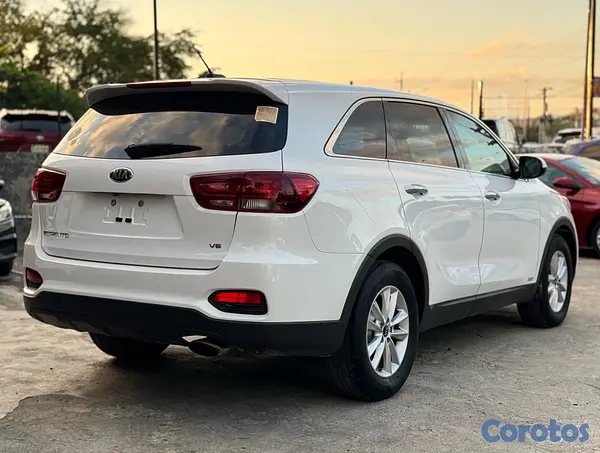 jeepetas y camionetas - Kia Sorento 2020 AWD 
 5