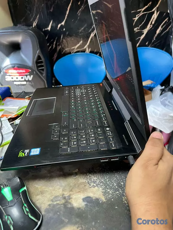 computadoras y laptops - Laptop HP Omen 15-CE/ Intel i7-8750H @2.20Ghz /16g 4