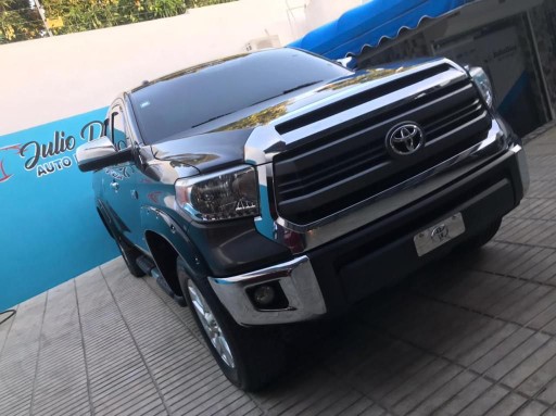 jeepetas y camionetas - TOYOTA TUNDRA LIMITED 2014 4X4 CLEAN CARFAX
