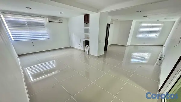 oficinas y locales comerciales - Local Comercial en Gascue 2