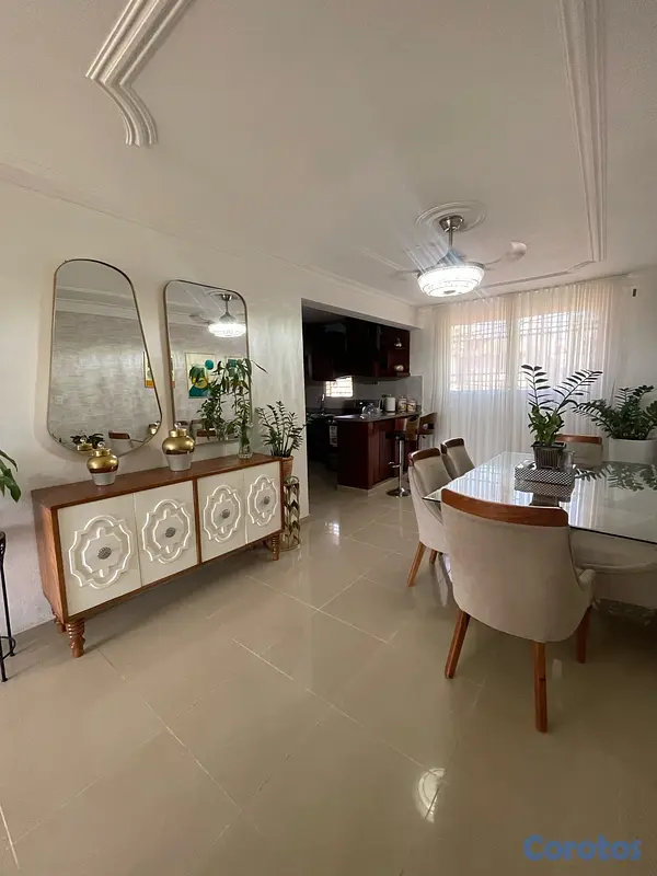 casas - Amplio apartamento en 4to nivel con cuarto de servicio, ascensor y ubicación 1A 5